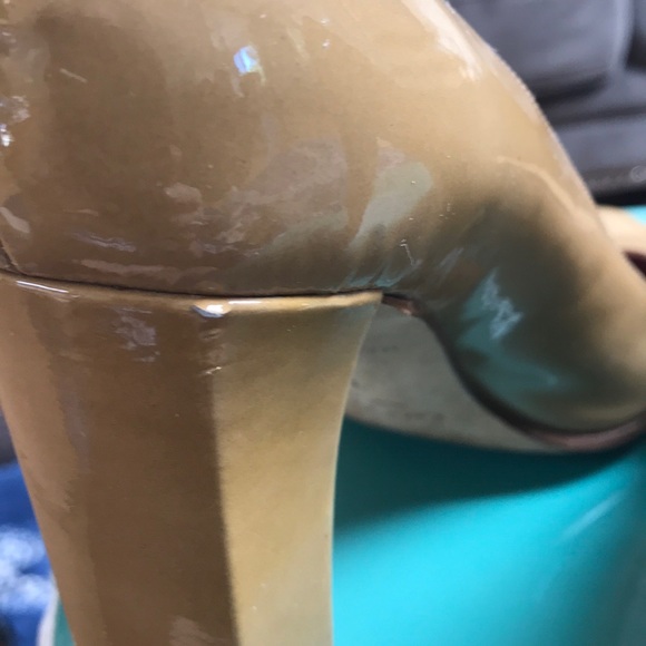 Kate Spade Camel Patent Leather Heels - Picture 7 of 7